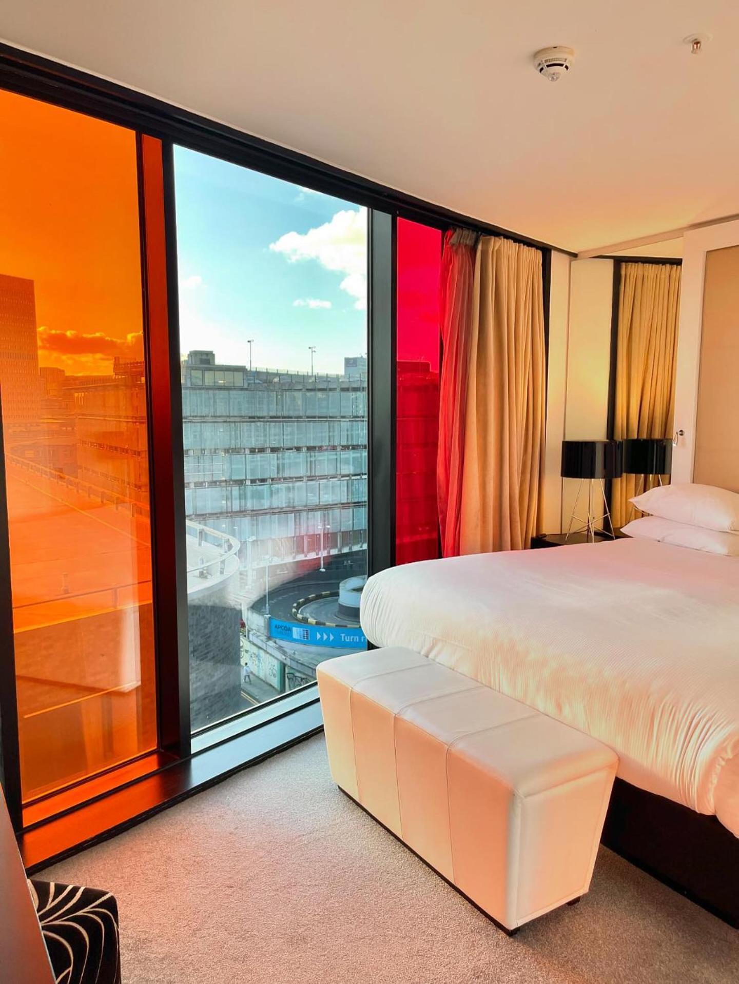 Crowne Plaza Centre By Ihg Отель