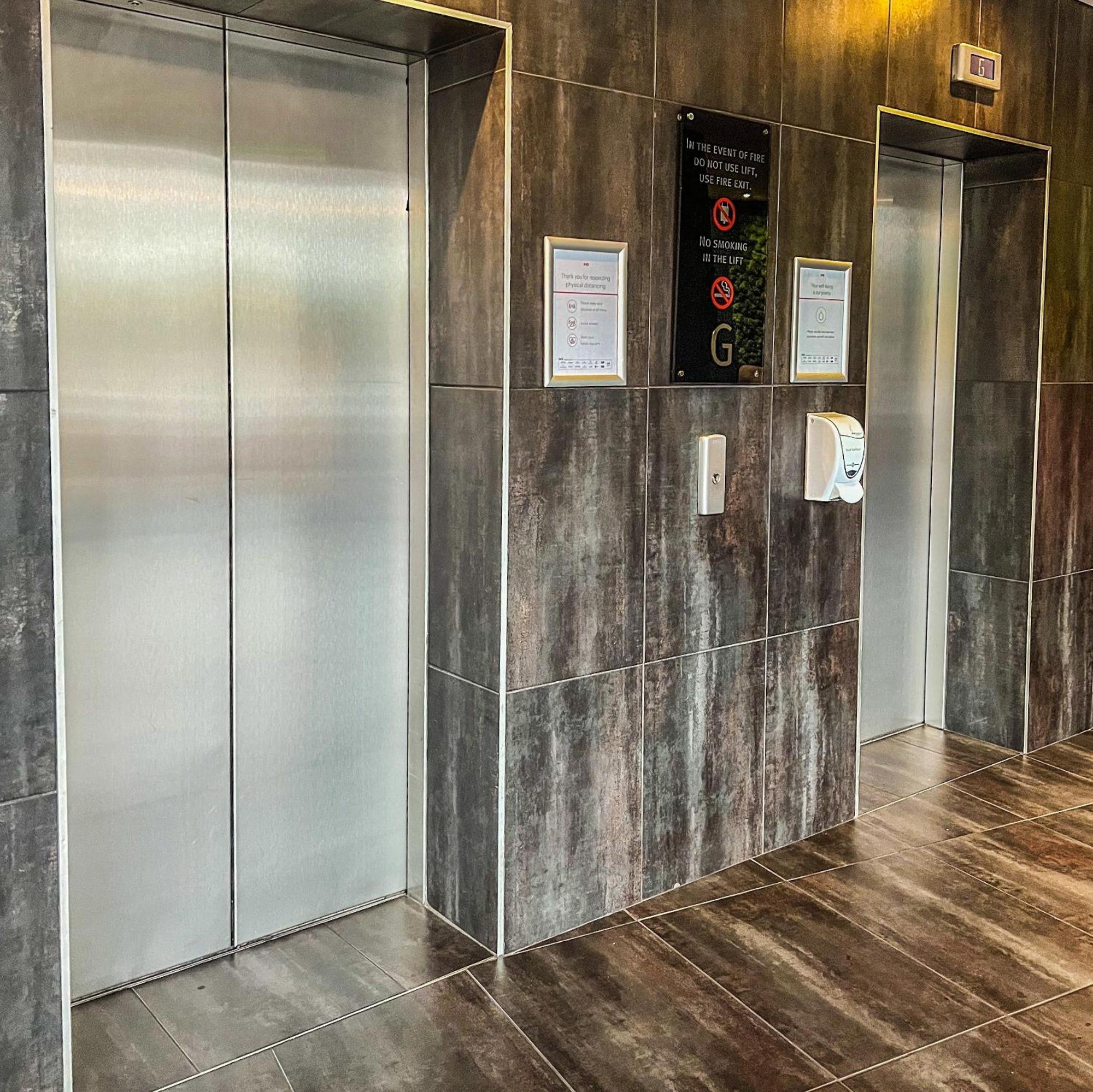 Отель Crowne Plaza Centre By Ihg