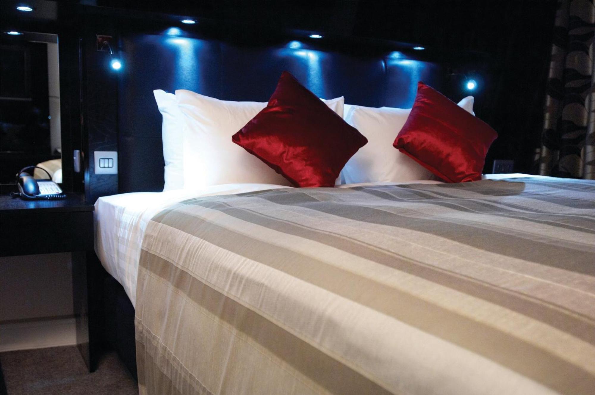Crowne Plaza Centre By Ihg Отель 4*